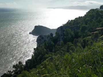 Escursionismo, Trekking in autonomia nel Finalese: Borgio–Noli